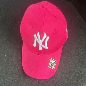 Embroidered pink ladies yankee hat never worn
